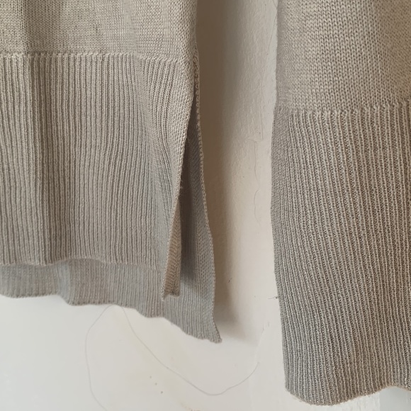 ATMOSPHERE Vneck grey sweater | Size 4 - Picture 4 of 5